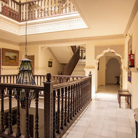 Palacio De Hemingway 4* 龙达